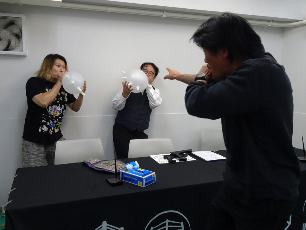 【本日の調印式】EXTREME王者・平田一喜がタイトルマッチのルールを発表！ 弱点を突かれた挑戦者・坂口征夫がまさかの逃亡！「これは平田vs