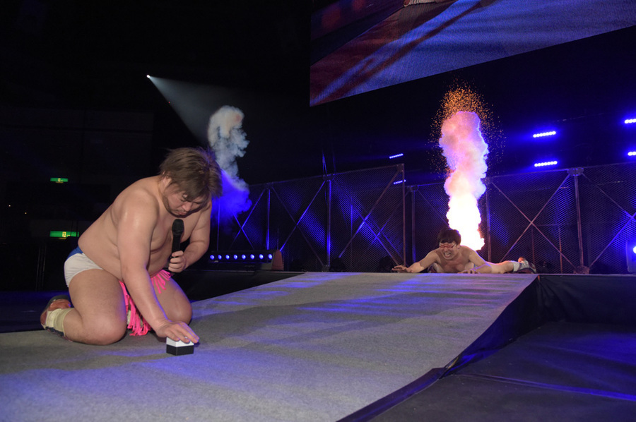 3月日旗揚げ25周年記念両国大会に山里亮太さんが来場 オープニングセレモニーとして山里さんの肛門爆破が決定 Ddt Pro Wrestling Official Website 3月日旗揚げ25周年記念両国大会に山里亮太さんが来場 オープニングセレモニーとして山里さんの肛門爆破が決定 Ddt Pro Wrestling Official Website