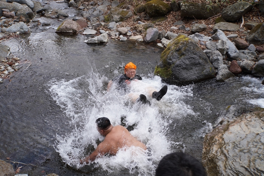 DDT: “Nasukogen Nature School Pro Wrestling Again!" Lucha en el campamento 8 DDT: “Nasukogen Nature School Pro Wrestling Again!" Lucha en el campamento 8