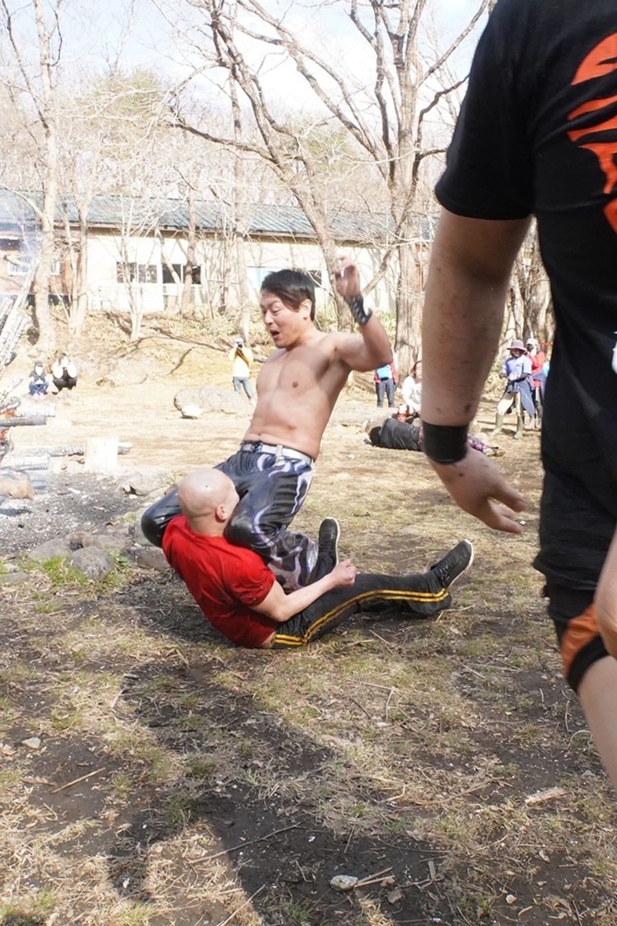 DDT: “Nasukogen Nature School Pro Wrestling Again!" Lucha en el campamento 12 DDT: “Nasukogen Nature School Pro Wrestling Again!" Lucha en el campamento 12