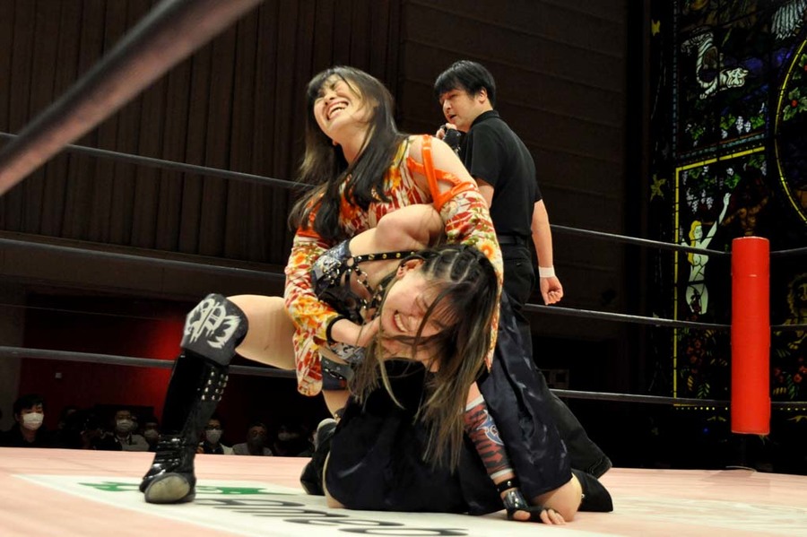 Hikari Noa vs. Moka Miyamoto
