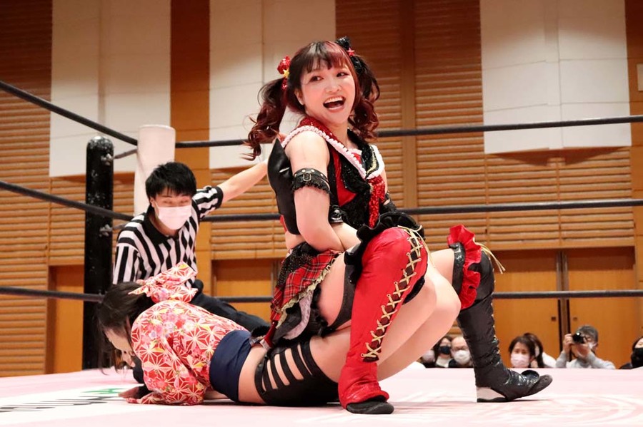 Maki Itoh Moka Miyamoto