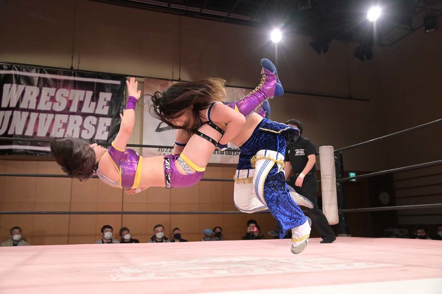 Mahiro Kiryu Spinebuster Arisu Endo
