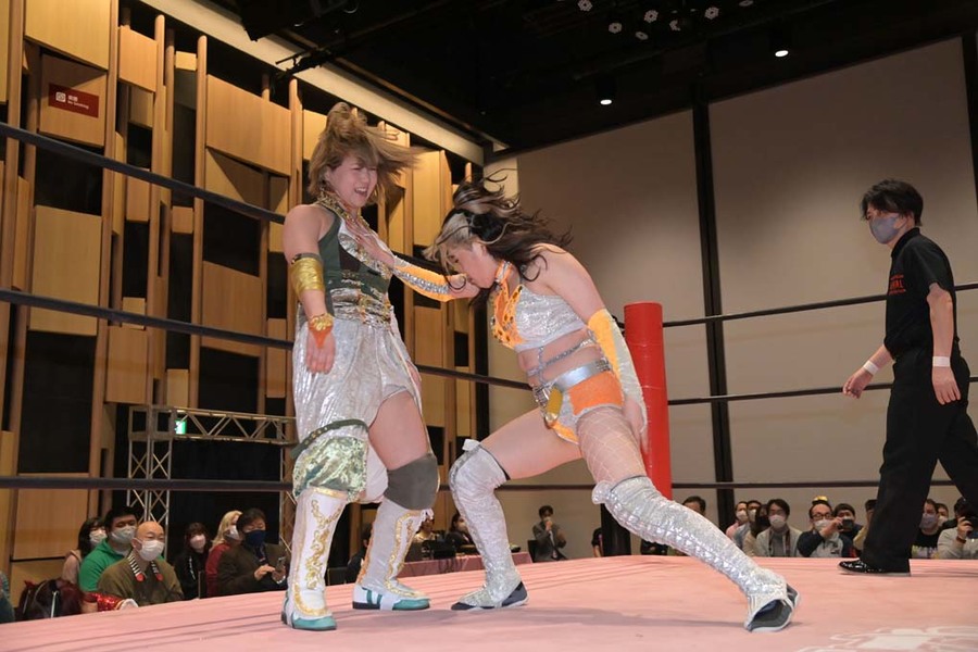 Yuka Sakazaki & Marika Kobashi TJPW