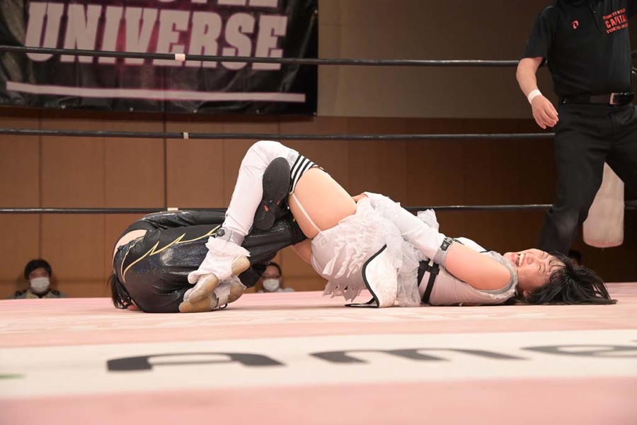 Rika Tatsumi Figure-4 Kaya Toribami TJPW