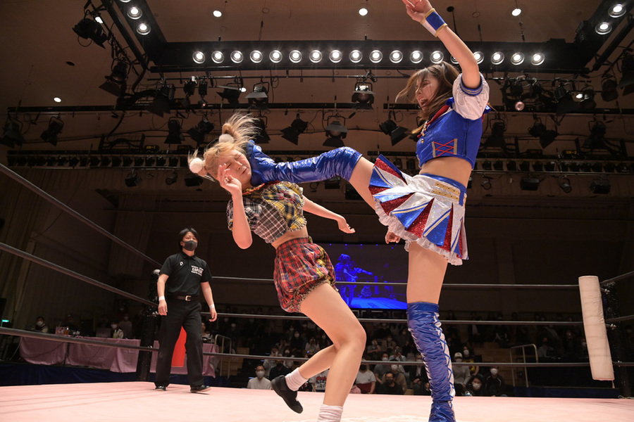 Yuki Arai big boot Pom Harajuku