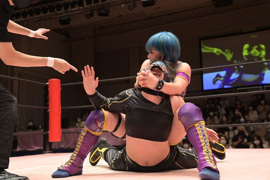 Arisu Endo Camel Clutch Kaya Toribami