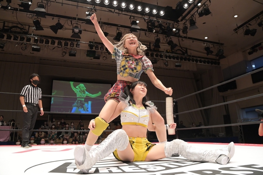 Pom Harajuku hitting Suzume