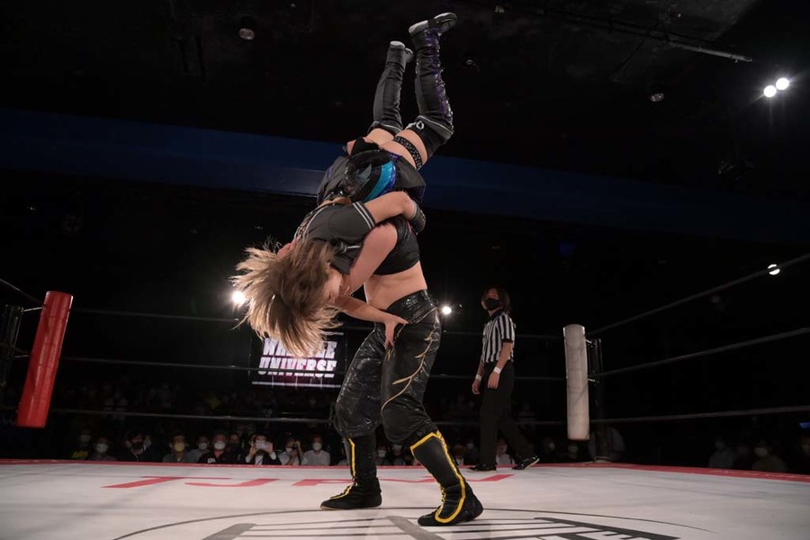 Kaya Toribami Bodyslam