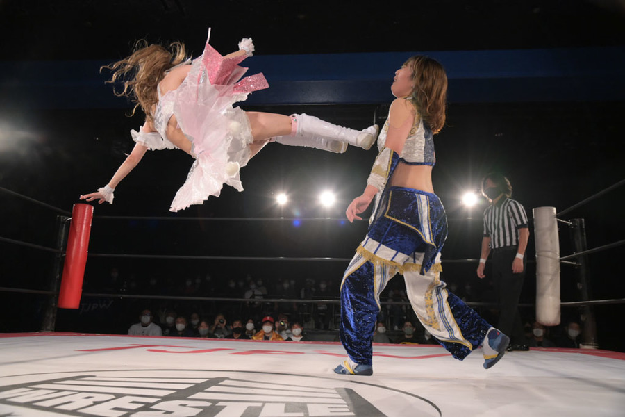 TJPW Mizuki Dropkick