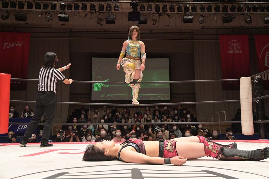 Yuka Sakazaki 450 splash