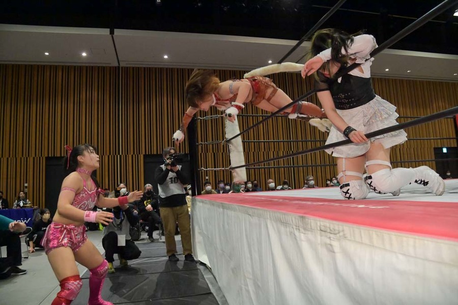Shoko Nakajima Suicide Dive