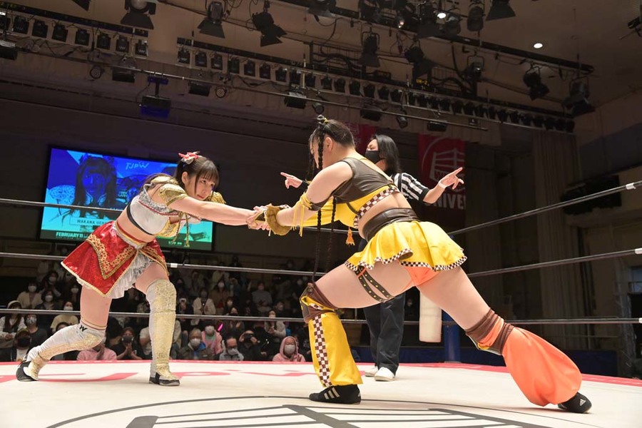 Wakana vs HIMAWARI