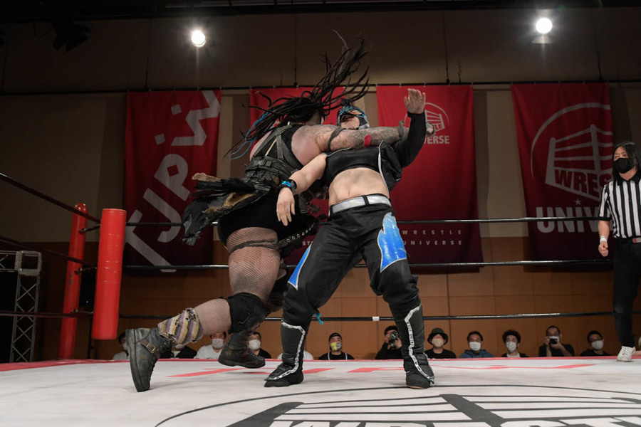 Max The Impaler Lariat