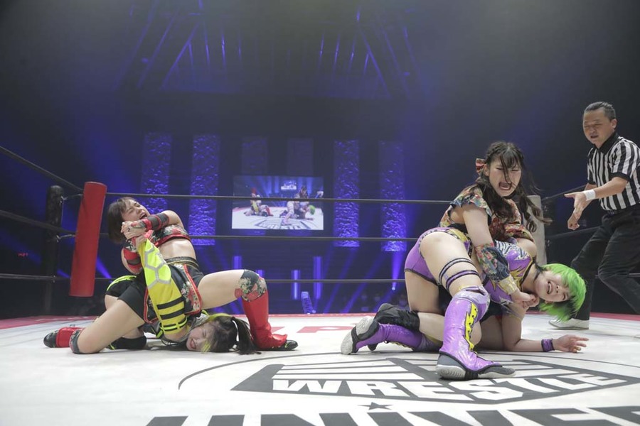 Juria Moka double submission